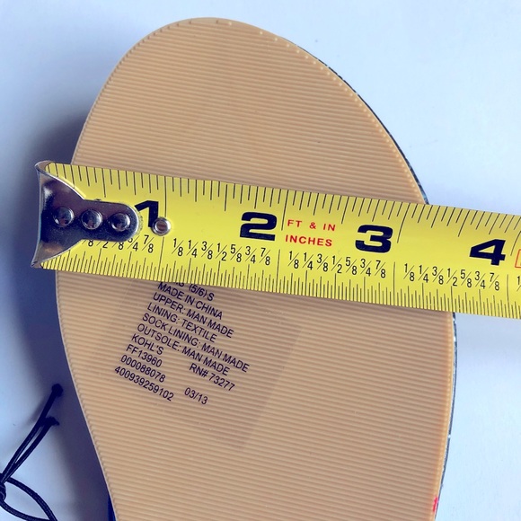 NEW CANDIE’S Galaxy Sandals Flip Flops Studded Stars Small 5/6 Women’s - Picture 10 of 16